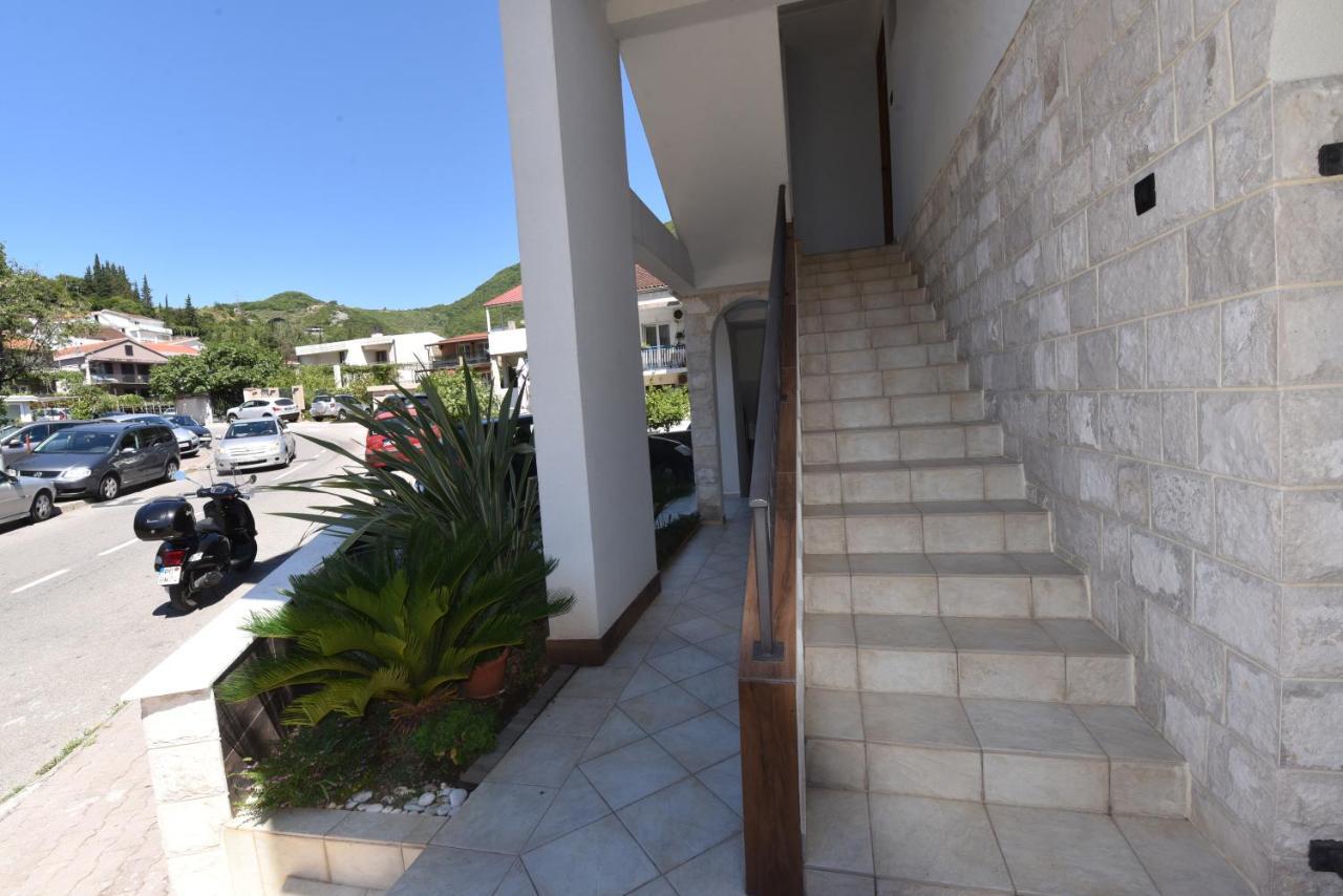 Buba Guest House Budva Bagian luar foto