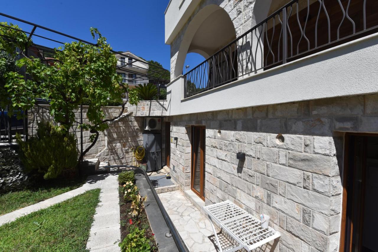 Buba Guest House Budva Bagian luar foto