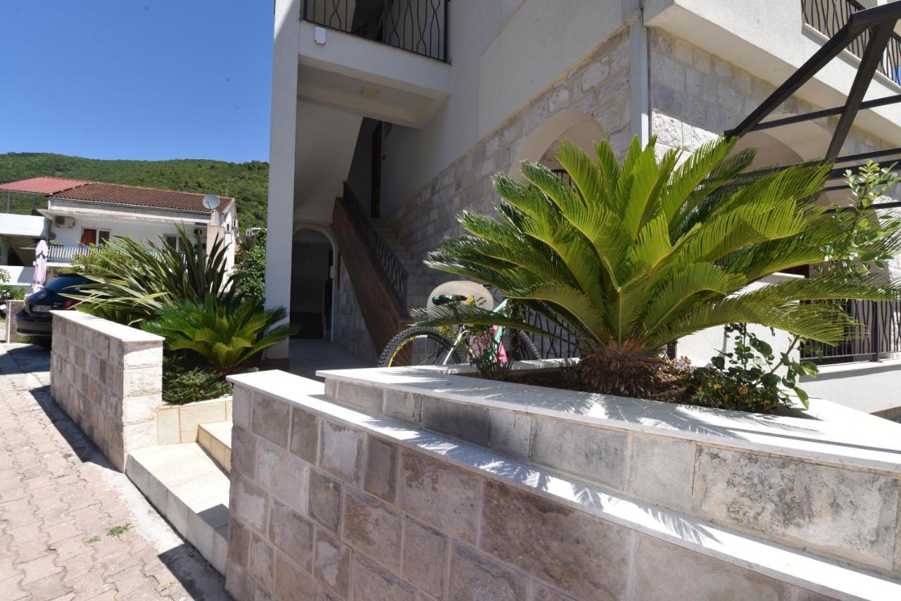 Buba Guest House Budva Bagian luar foto